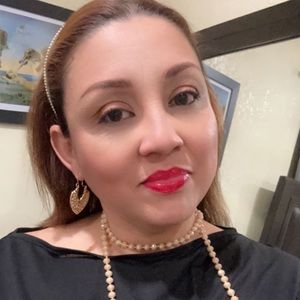 Meet your Posher, Eliana